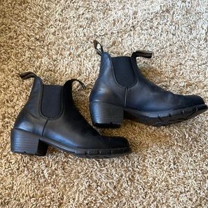 Blundstone heeled boot